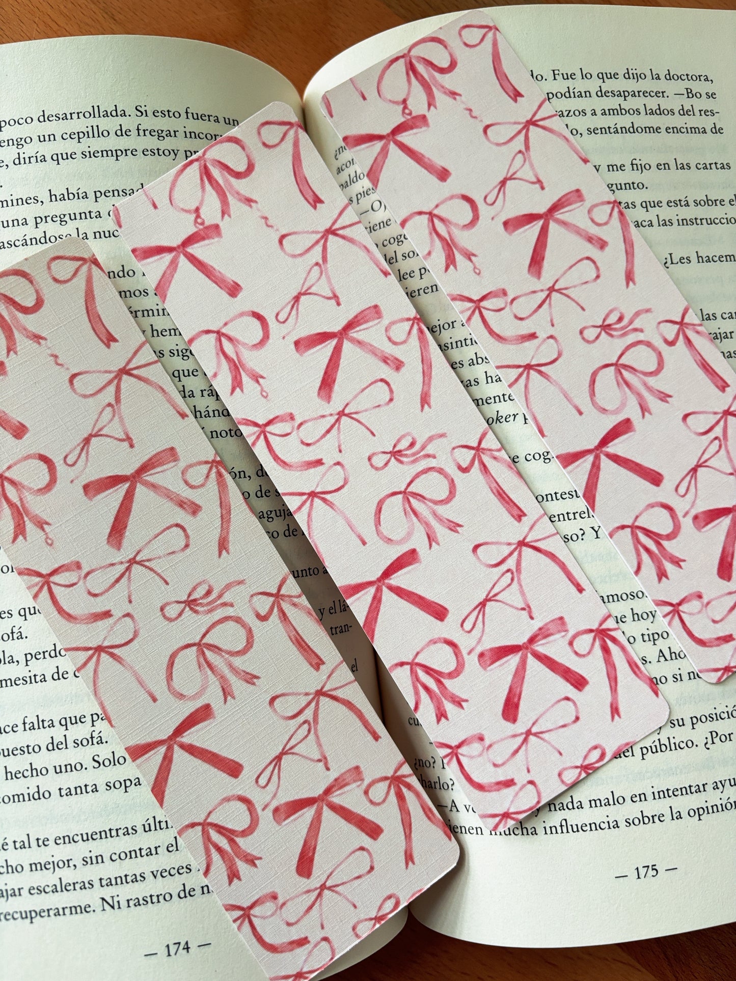 Bow-tiful Bookmark