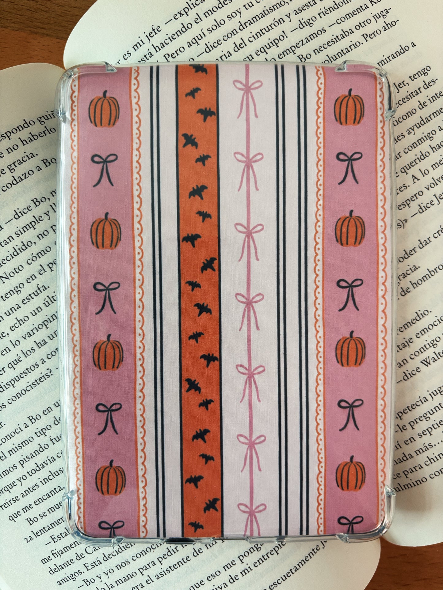 A Touch of Spooky Kindle Insert