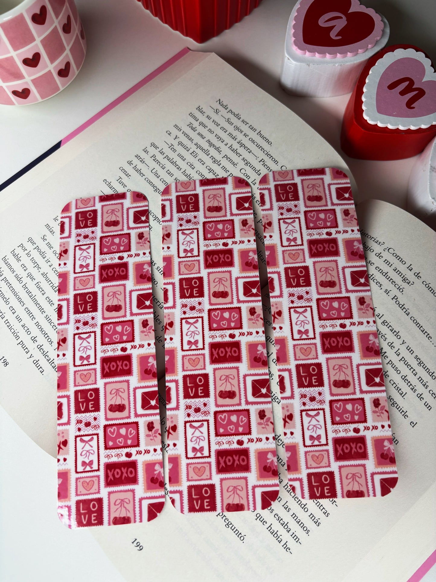 XOXO Romance Bookmark